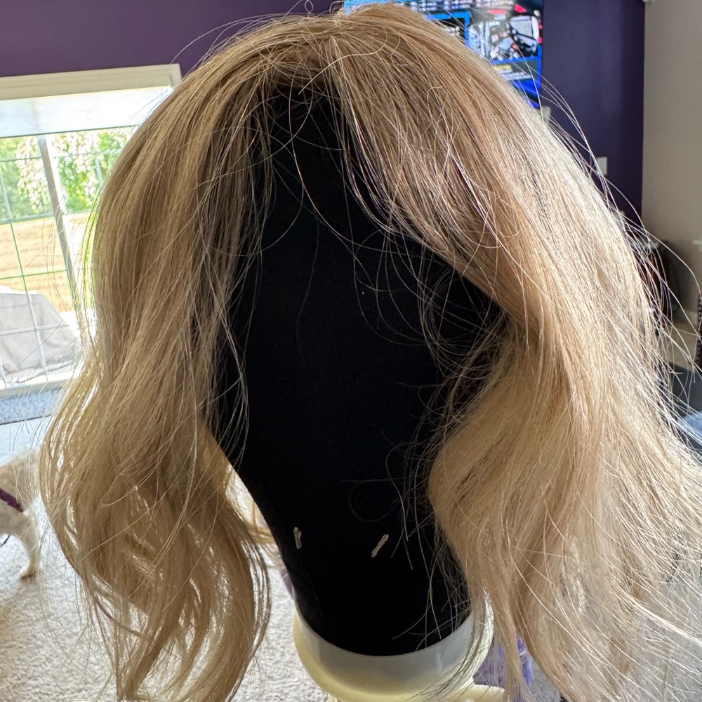 Wigs For Every Woman by Heather Dye – Blonde Wavy Wig - Picture 4 of 7
